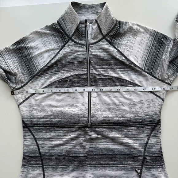 Athleta Running Wild Half Zip 2.0 Stride Size Medium - Picture 7 of 9